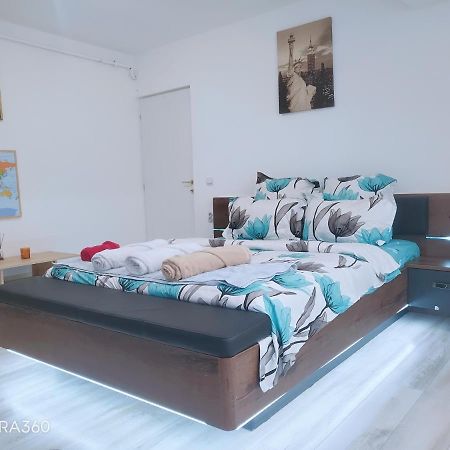 Etaj 4 fără lift. Garsoniera moderna, bloc nou Apartment Craiova Exterior foto