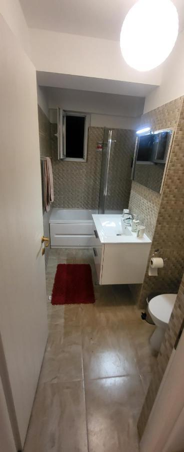 Etaj 4 fără lift. Garsoniera moderna, bloc nou Apartment Craiova Exterior foto