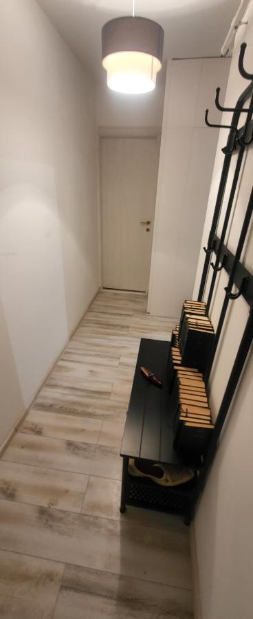 Etaj 4 fără lift. Garsoniera moderna, bloc nou Apartment Craiova Exterior foto