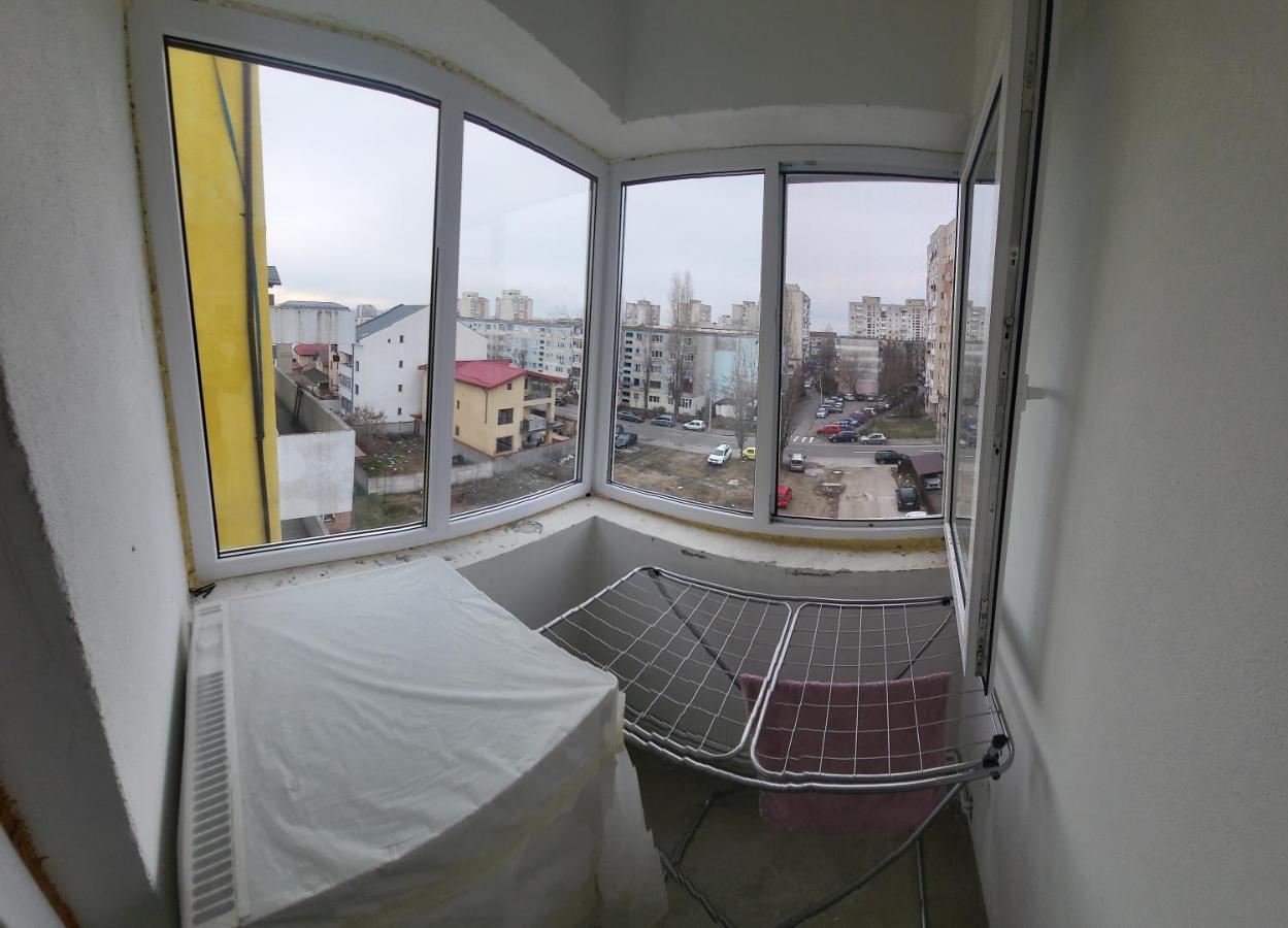Etaj 4 fără lift. Garsoniera moderna, bloc nou Apartment Craiova Exterior foto
