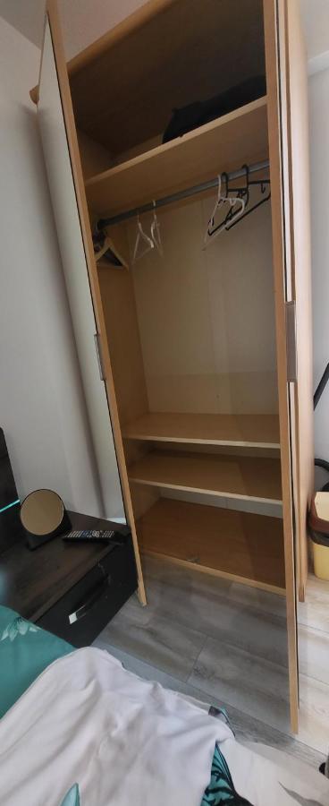 Etaj 4 fără lift. Garsoniera moderna, bloc nou Apartment Craiova Exterior foto